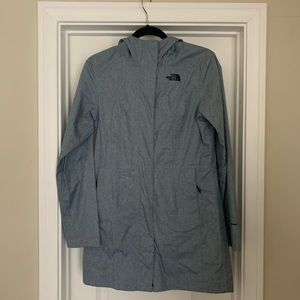 Women’s north face rain jacket size small